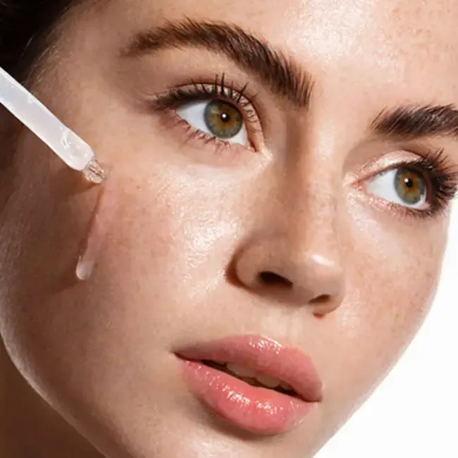 چگونه هیالورونیک اسید به ترمیم زخم و کاهش التهاب پوست کمک می‌کند؟